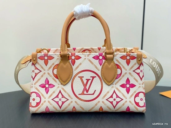 WIS East ONTHEGO VUITTON LOUIS West 1021